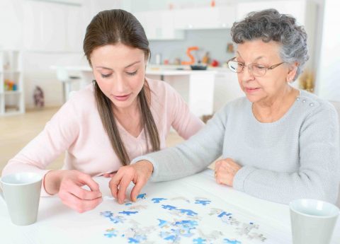 Alzheimer e associazioni: quali sono e che servizi offrono?