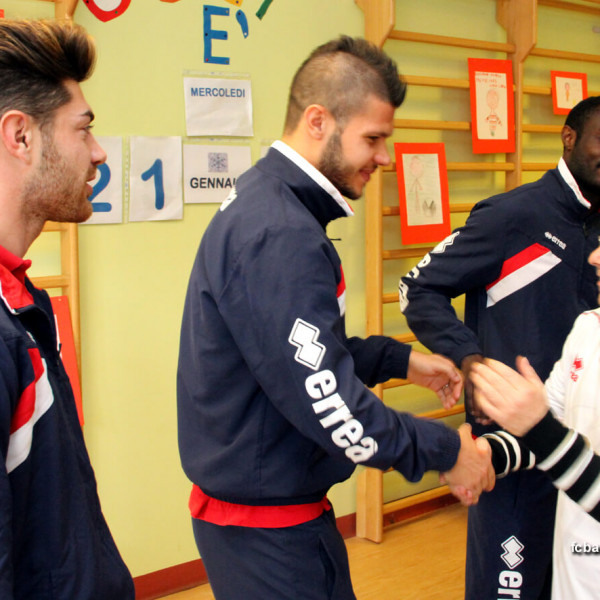 I giocatori del Bari Calcio in visita nel Centro Diurno Nuova Fenice