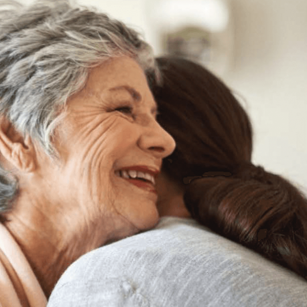 Gli abbracci di Korian contro il maltrattamento