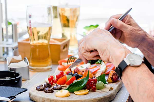 Indicazioni nutrizionali per l’anziano in struttura