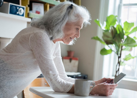 Nonni italiani sempre più connessi | Indagine Ipsos