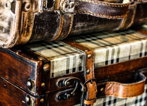 Anziani in vacanza: i farmaci da portare in viaggio