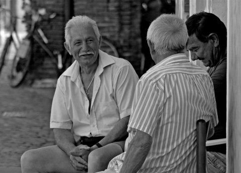 Anziani, come arrivare a 100 anni. Alcuni consigli