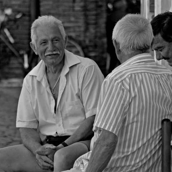 Anziani, come arrivare a 100 anni. Alcuni consigli