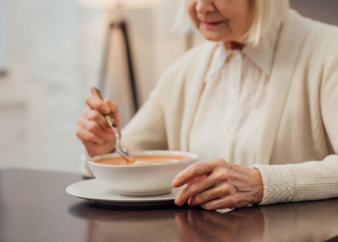 Korian e Nestlé insieme per combattere i disturbi della deglutizione