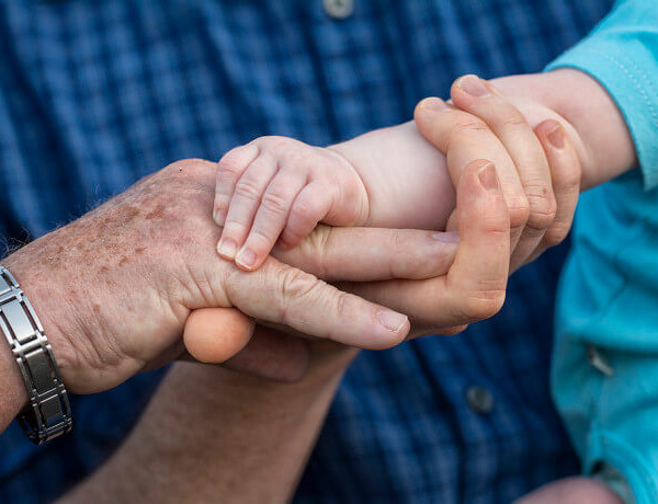 L’importante rapporto tra nonno e nipote