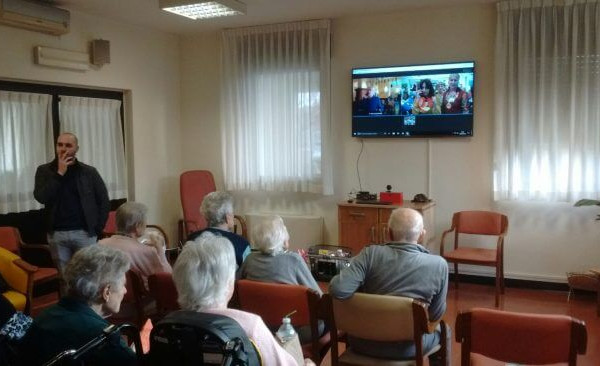 Tutti in piazza: il progetto 2.0 dedicato agli anziani