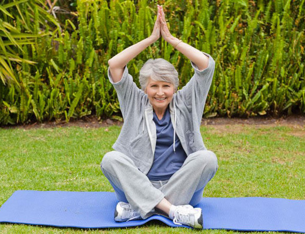 Yoga della risata: i benefici per i nostri Ospiti