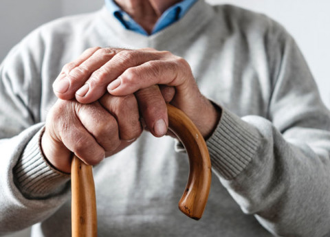 Bastone per anziani quale scegliere?