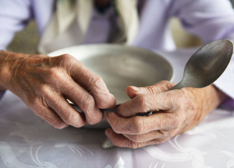 Alimentazione anziani: dieta, consigli e buone abitudini