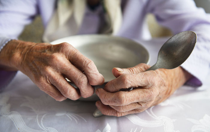 Alimentazione anziani: dieta, consigli e buone abitudini