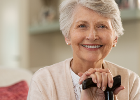 Prevenzione cadute anziani: i nostri consigli nell’attività domestica