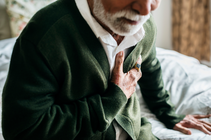 Scompenso cardiaco anziani: come riconoscerlo e occuparsene