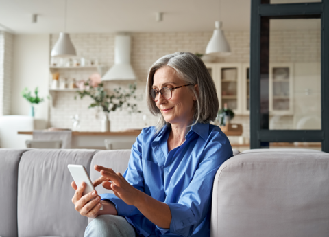 Smartphone per anziani: come scegliere quello giusto