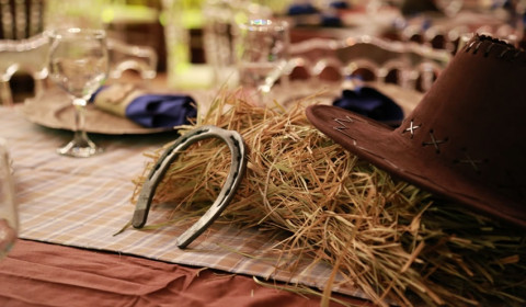 Monsignor Trabattoni<br>Benvenuti nel Farwest!