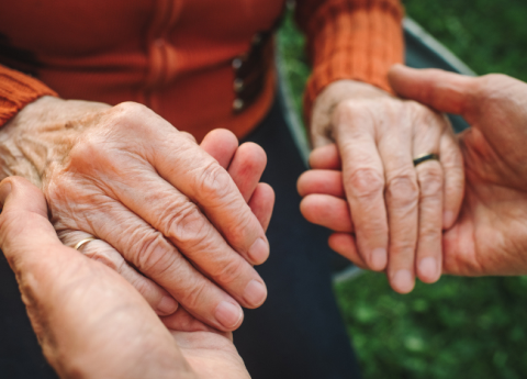 Wandering che cos’è e come lo si affronta con gli anziani?