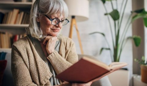 Libri per anziani: letture consigliate per accrescere serenità e autostima