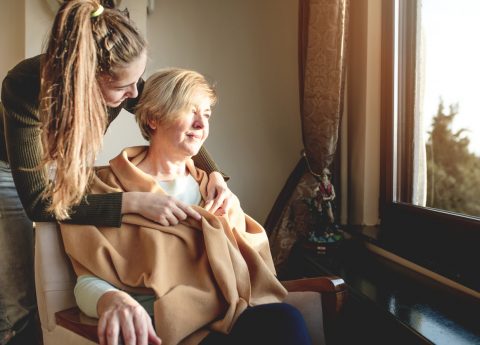 Bonus Caregiver 2026: importi, requisiti e criteri di  erogazione